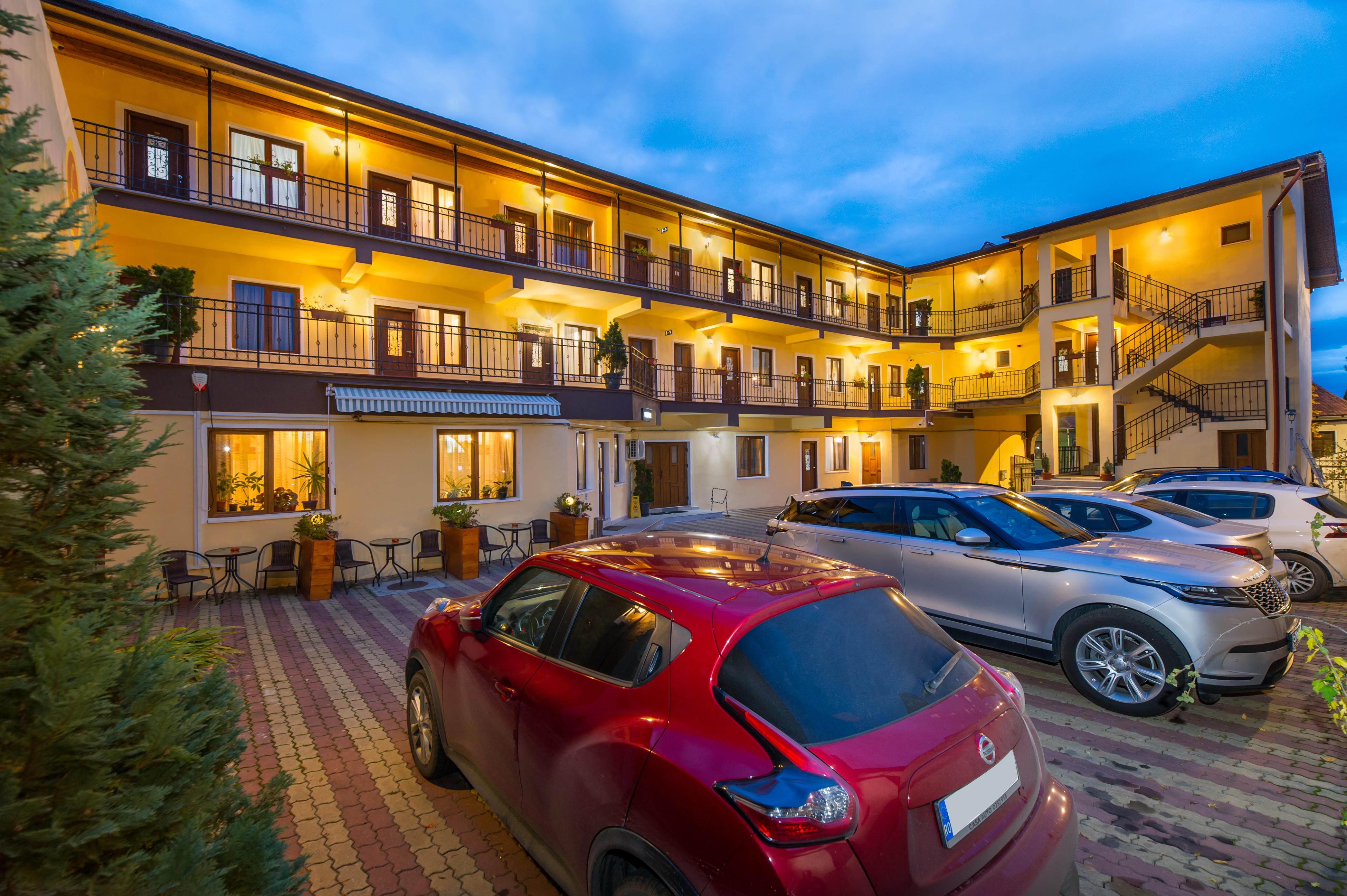 Long Street Hotel Брашов Экстерьер фото