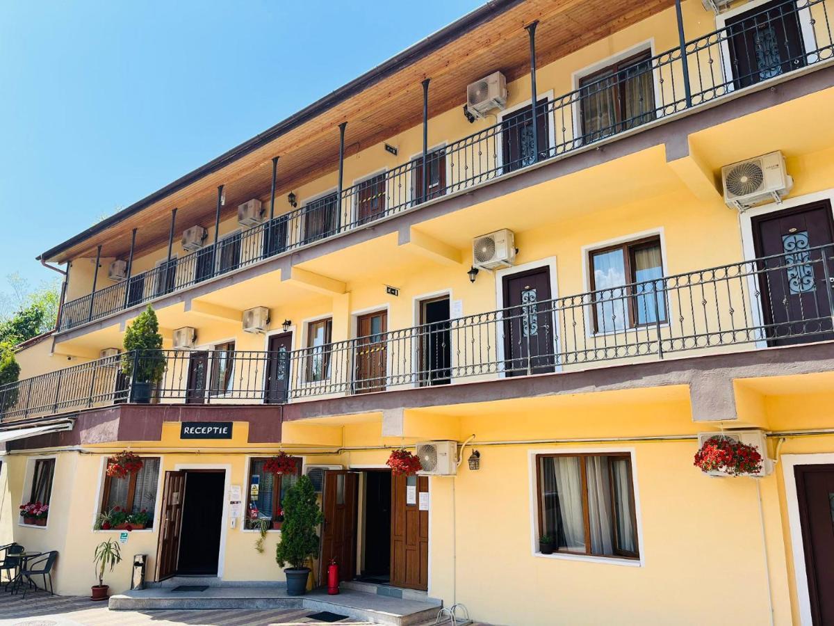 Long Street Hotel Брашов Экстерьер фото