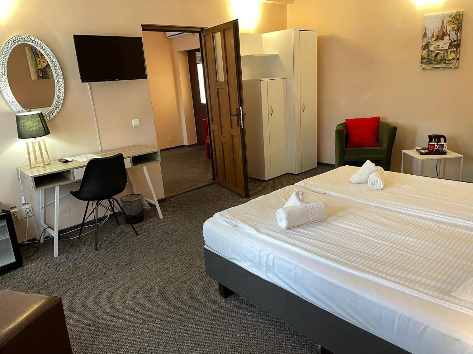 Long Street Hotel Брашов Номер фото