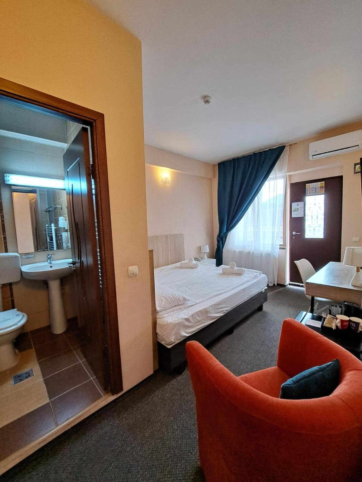 Long Street Hotel Брашов Номер фото
