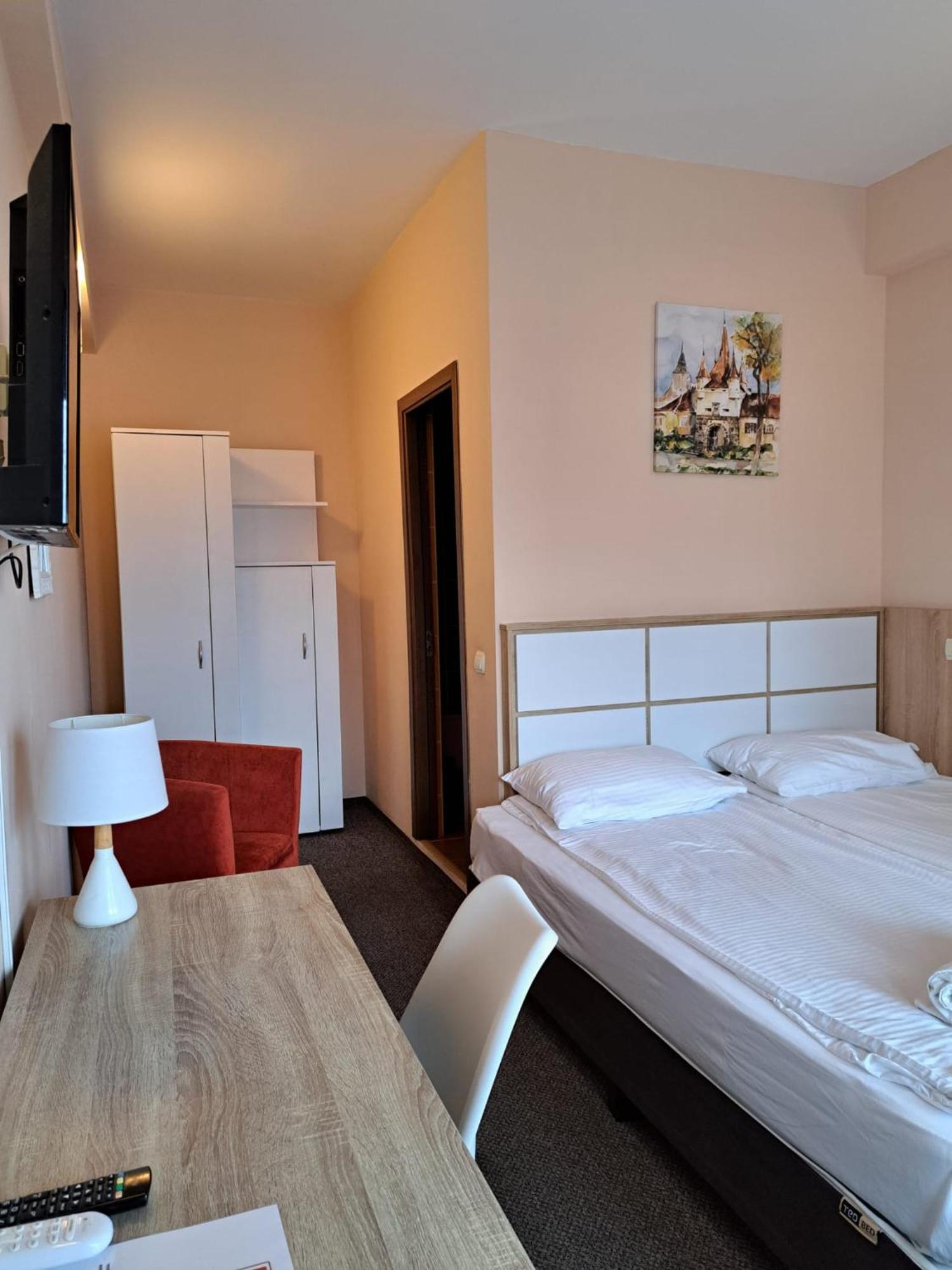 Long Street Hotel Брашов Номер фото