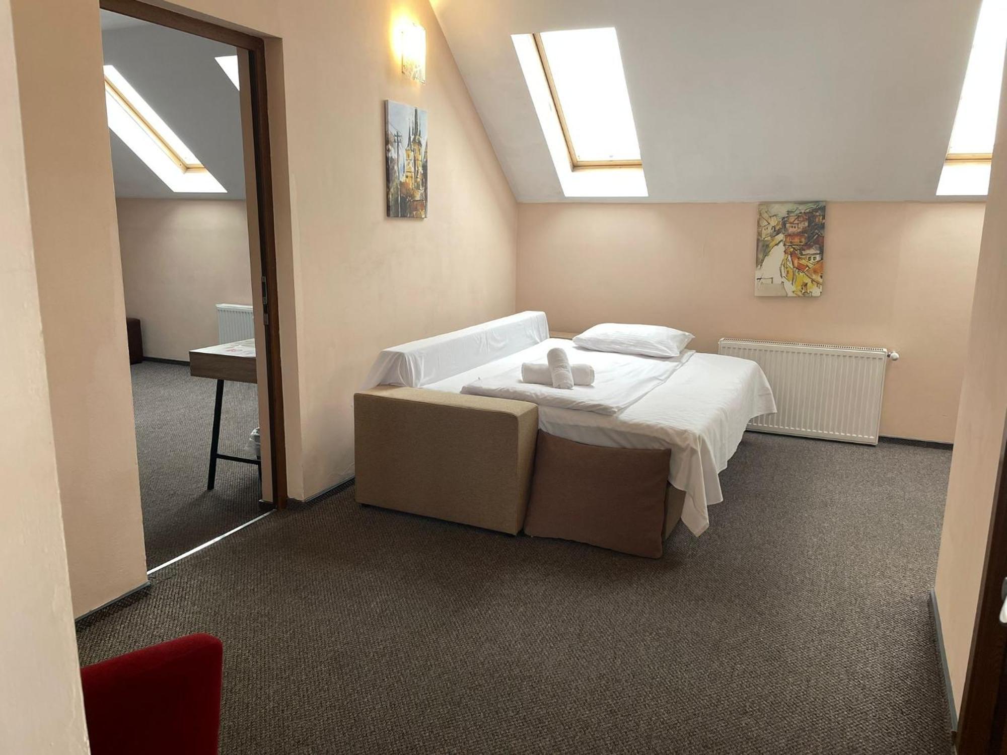 Long Street Hotel Брашов Номер фото