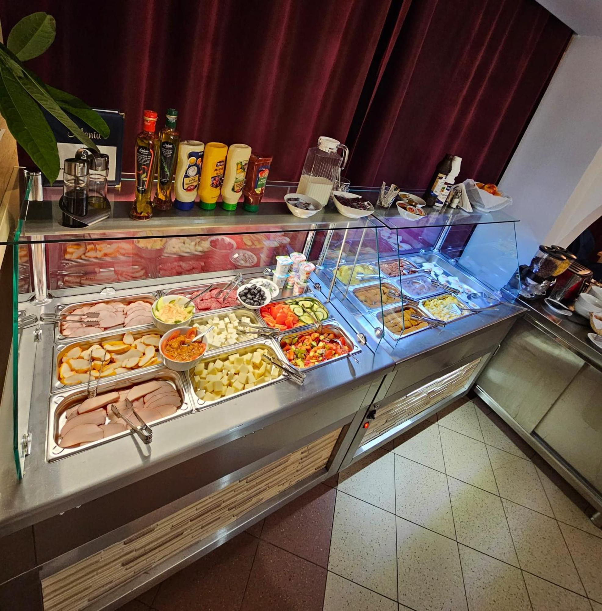 Long Street Hotel Брашов Номер фото